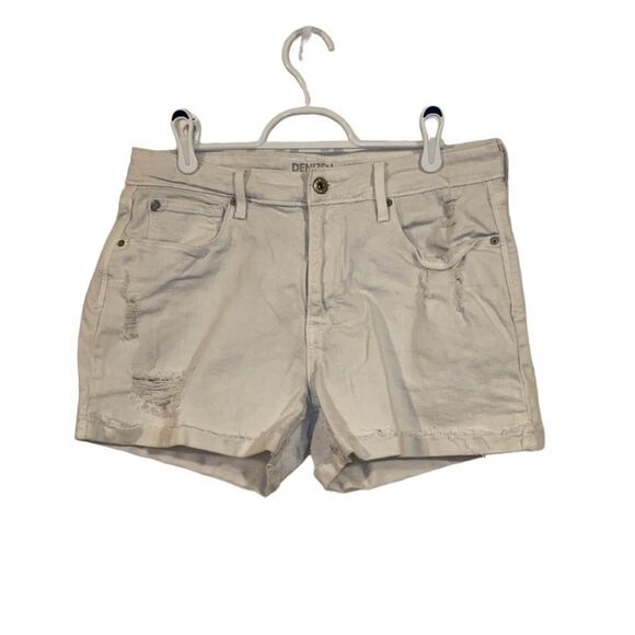 Levi’s Size‎ 10 White Distressed High Rise Shorts - Picture 1 of 7